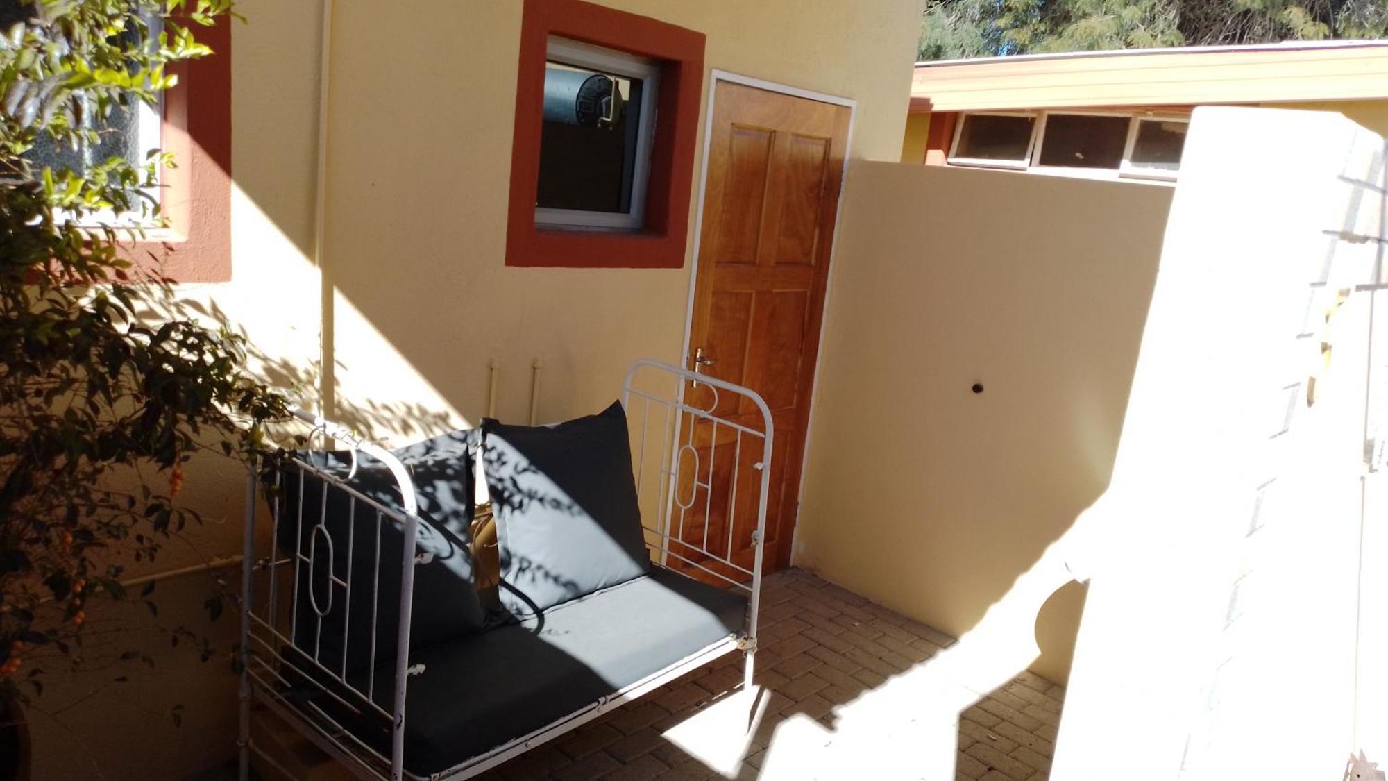 Larochelle Guesthouse Keetmanshoop Quarto foto