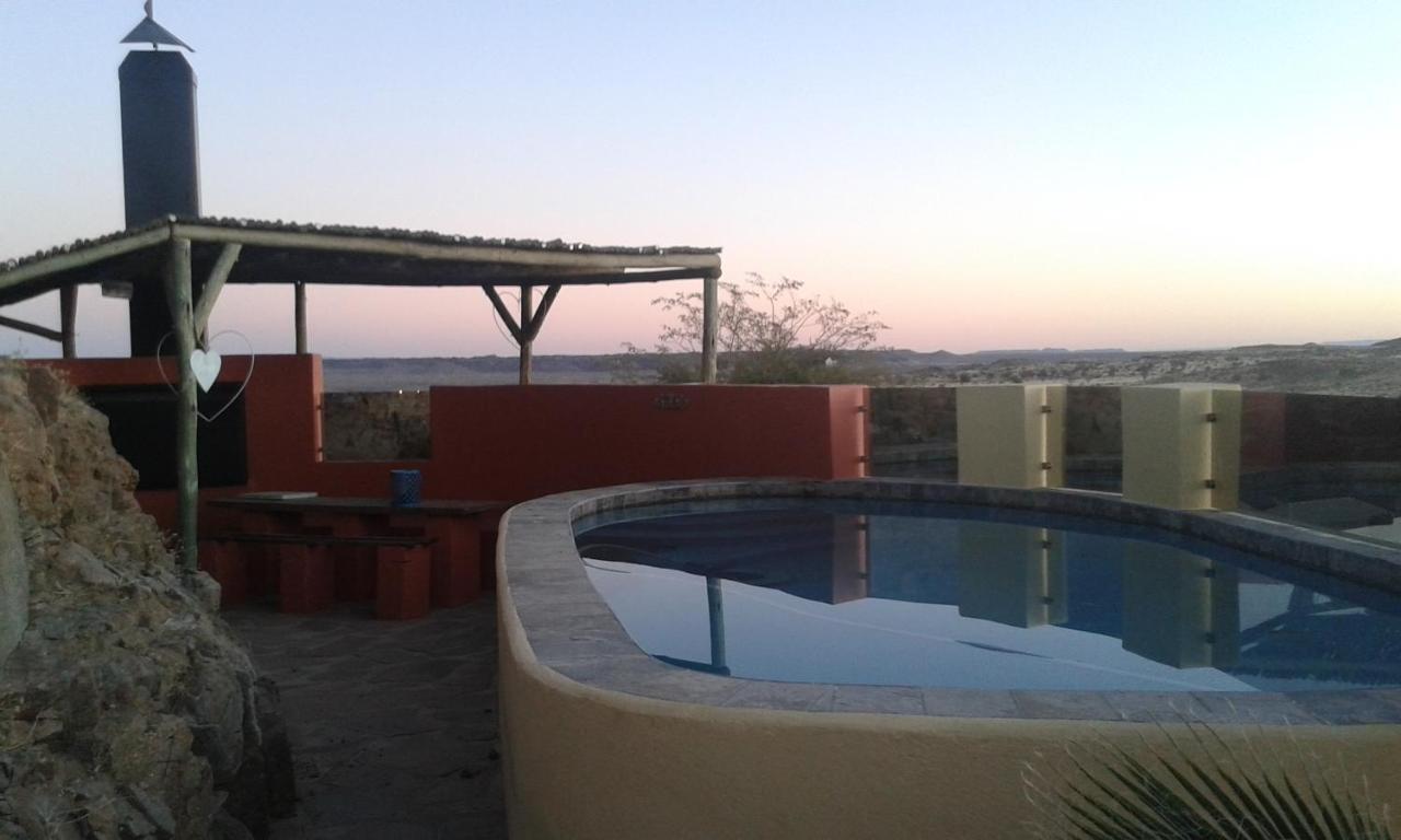 Larochelle Guesthouse Keetmanshoop Exterior foto